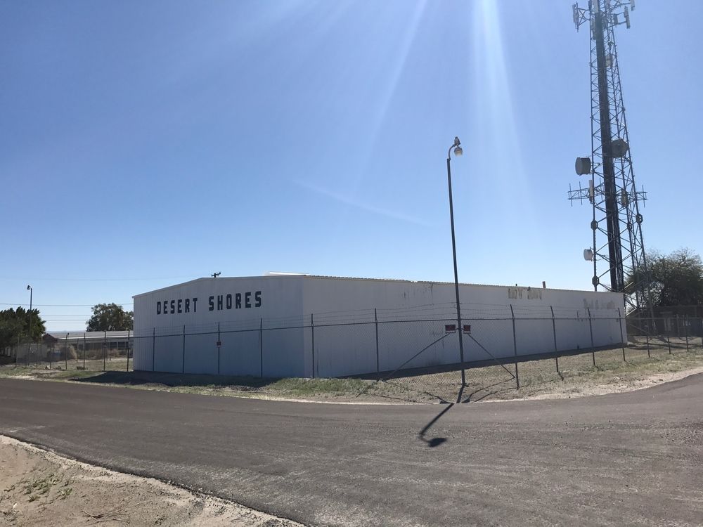 DESERT SHORES COMMERCIAL BUILDING: 3844 Scott Dr, Thermal, CA 92274